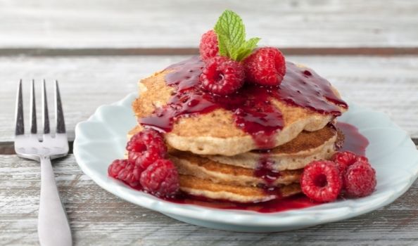 You are currently viewing Vegan Raspberry & Peanut Butter Pancakes