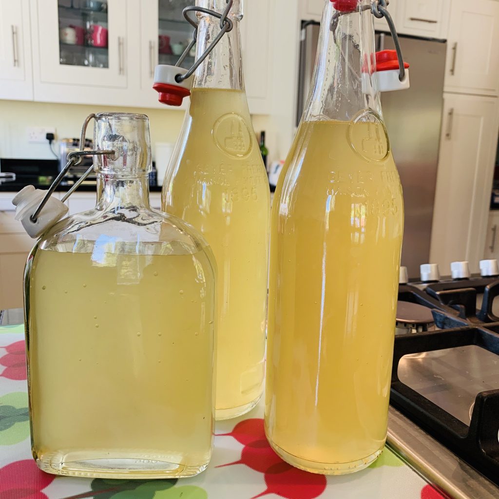 Read more about the article Lockdown Homemade Elderflower Cordial